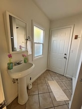 1402 N Willowbrook Ave in Compton, CA - Building Photo - Building Photo