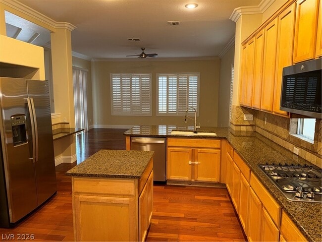 property at 572 Fox Links St