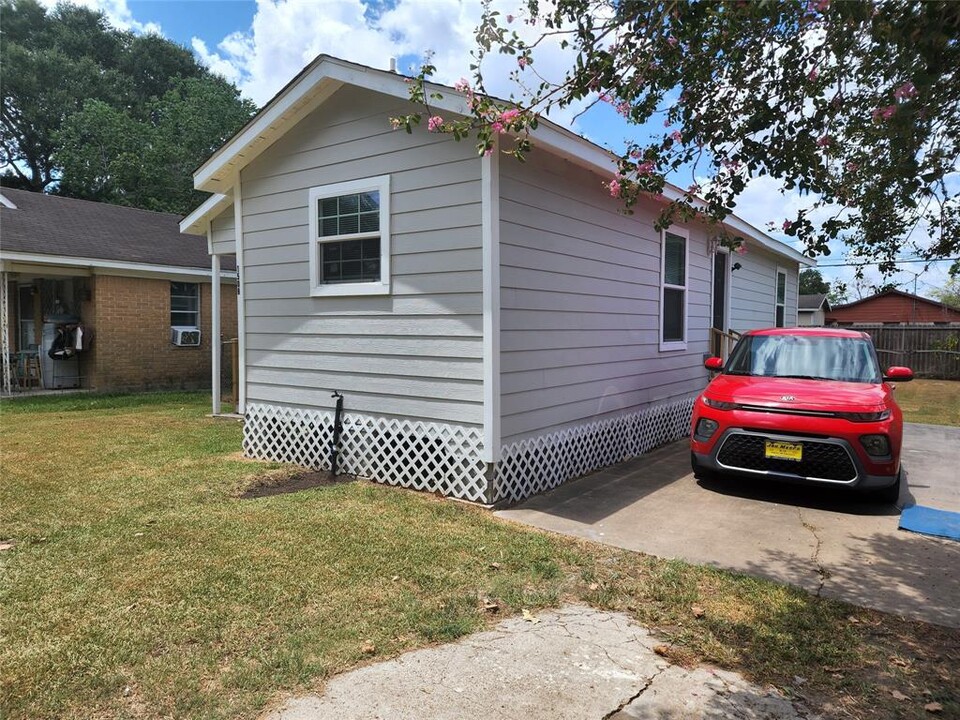 1508 Carver Ave in Richmond, TX - Foto de edificio