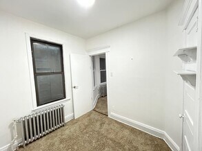 318 71st St, Unit 318 71 St in Guttenberg, NJ - Building Photo - Building Photo