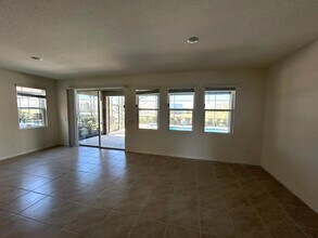 7604 Oakmoss Loop in Davenport, FL - Building Photo - Building Photo