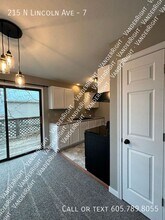 215 N Lincoln St in Canton, SD - Building Photo - Building Photo