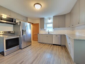 1111 1st Ave SE in Rochester, MN - Building Photo - Building Photo