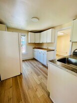 50-52 Howard St in Burlington, VT - Building Photo