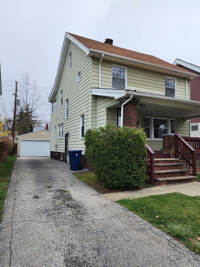 3257 Cedarbrook Rd in Cleveland Heights, OH - Building Photo - Building Photo