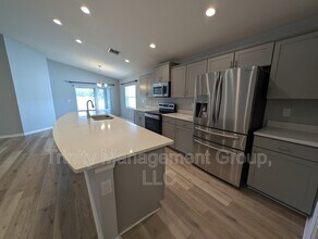 6945 Gideon Cir in Zephyrhills, FL - Building Photo - Building Photo