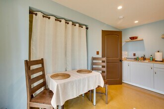 630 Kingston Rd in Belmont, CA - Building Photo - Building Photo