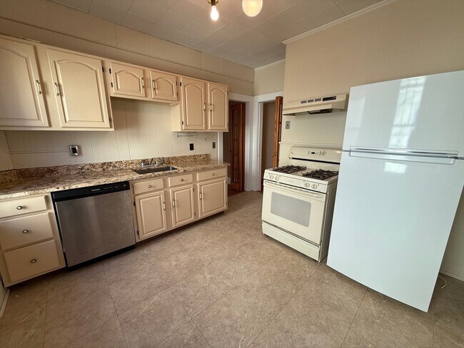 property at 8 Hastings St