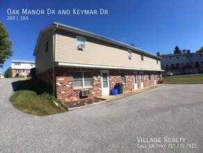 176 Oak Manor Dr in York, PA - Building Photo - Building Photo