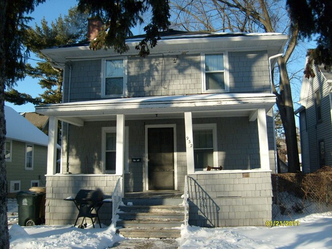 932 Drake St in Madison, WI - Building Photo - Building Photo