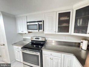 500 G St SW in Washington, DC - Building Photo - Building Photo