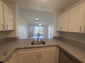3075 Ala Poha Pl in Honolulu, HI - Building Photo - Building Photo