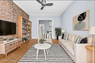 722 10th Ave in New York, NY - Building Photo