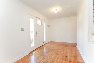 348 Wrexham Ct in Hampton, VA - Building Photo - Building Photo