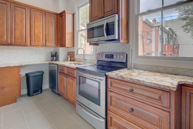 208 T St NE in Washington, DC - Building Photo - Building Photo