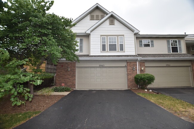 property at 2963 Saganashkee Ln