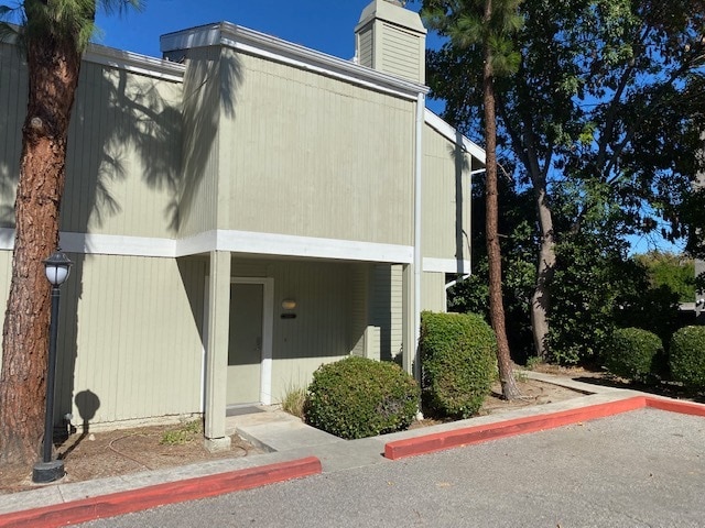 property at 22113 Burbank Blvd