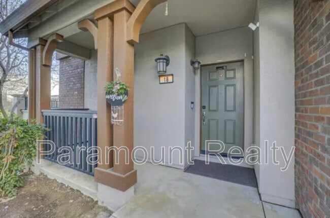 property at 18 S Rio Rapido Dr