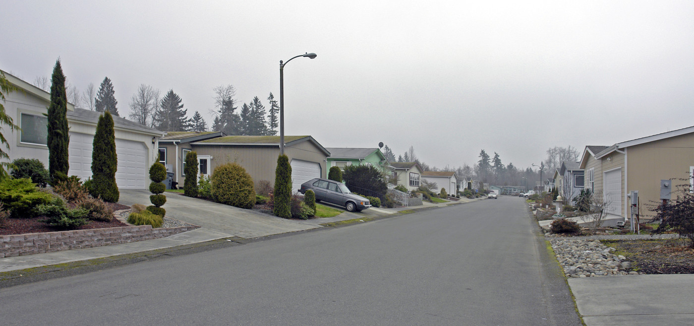 Viking Estates in Puyallup, WA - Building Photo