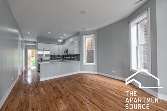 3328 W Congress Pkwy in Chicago, IL - Building Photo - Building Photo