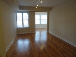 4858 N Drake Ave, Unit 1 in Chicago, IL - Building Photo - Building Photo