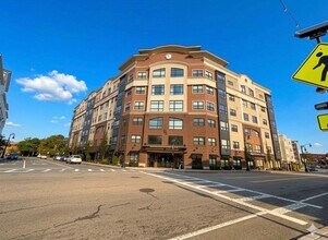 75 N MAIN LLC in Attleboro, MA - Foto de edificio - Building Photo