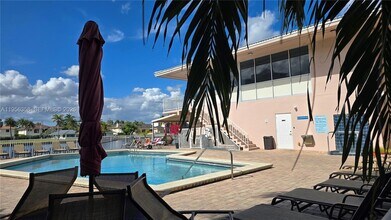 3161 S Ocean Dr, Unit 204 in Hallandale Beach, FL - Building Photo - Building Photo