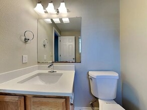 833 SW 313th Ct in Federal Way, WA - Building Photo - Building Photo