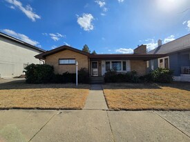 705 Decatur St in Michigan City, IN - Building Photo