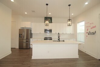 1218 Mcneil St in Houston, TX - Building Photo - Building Photo