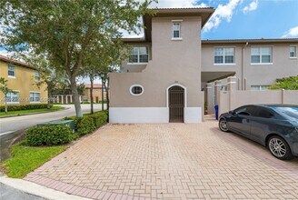 604 SW 147th Ave in Pembroke Pines, FL - Building Photo - Building Photo