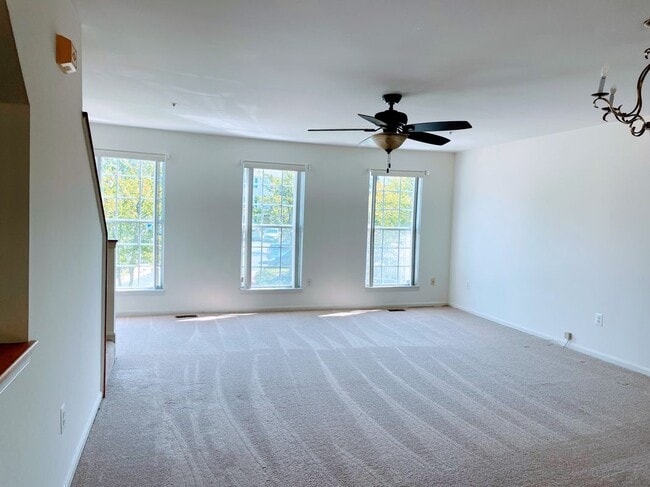 6111 Silver Arrows Way in Columbia, MD - Building Photo - Building Photo