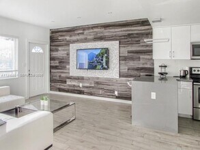 9220 Biscayne Blvd in Miami Shores, FL - Building Photo - Building Photo