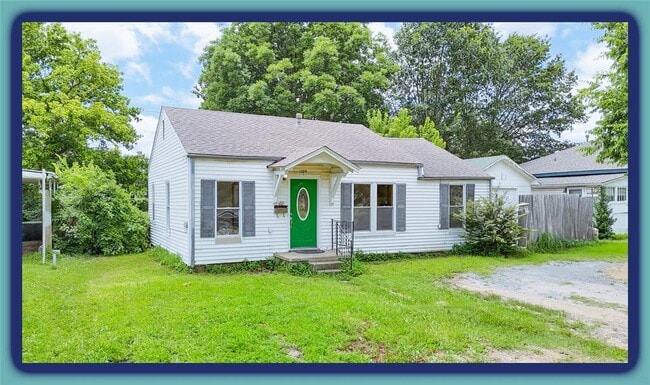 property at 1109 E Corona St