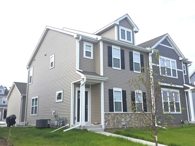 property at 1472 Olde Highlander Dr