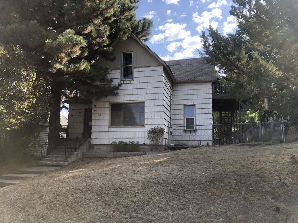 320 SE High St, Unit Upper in Pullman, WA - Building Photo