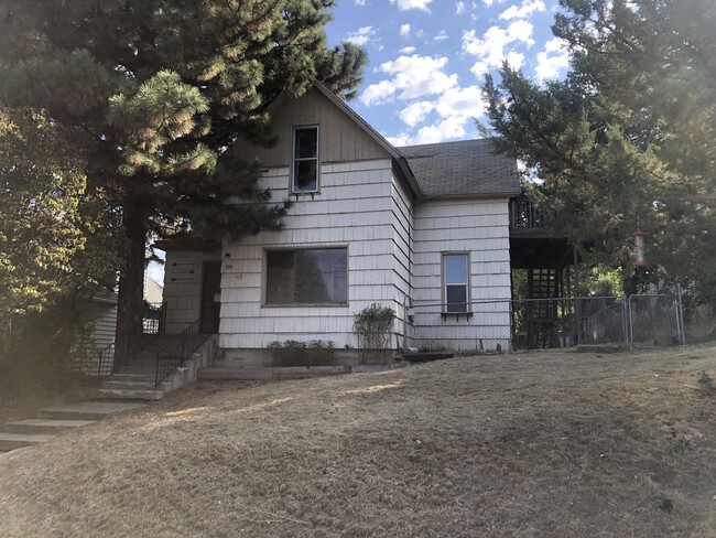 property at 320 SE High St