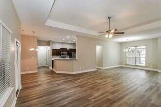 8679 Courtly Cir S in Olive Branch, MS - Foto de edificio - Building Photo