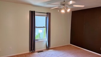 1223 Rivercrest Dr, Unit B in Delaware, OH - Building Photo