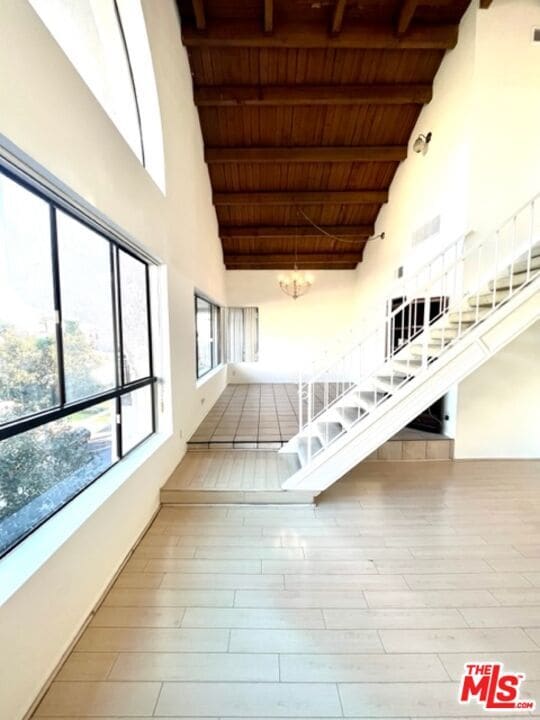 221 S Gale Dr in Beverly Hills, CA - Building Photo - Building Photo