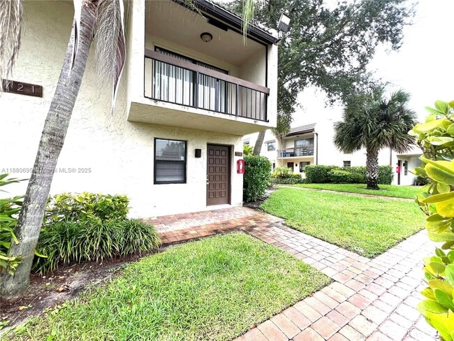 721 SE 1st Way in Deerfield Beach, FL - Building Photo - Building Photo