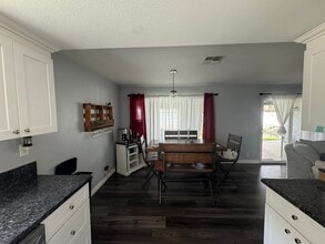 13000 Rolling Ridge Dr in Victorville, CA - Building Photo - Building Photo