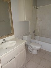 3728 W Faith Hill St, Unit Faith Hill #3 in Edinburg, TX - Foto de edificio - Building Photo