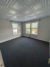 4 Smith St in Niantic, CT - Building Photo - Building Photo
