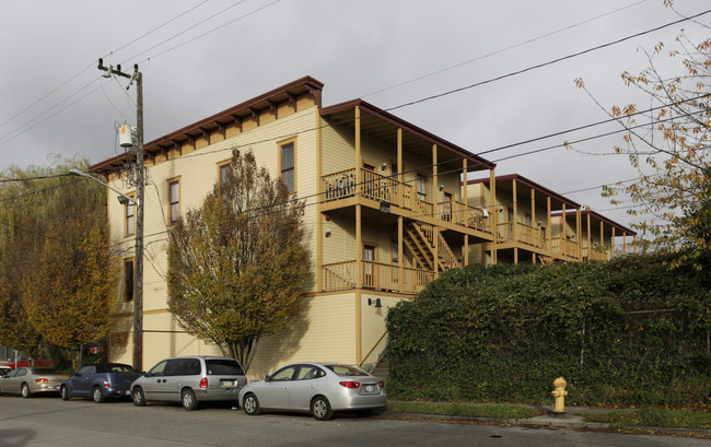 1234 S King St in Seattle, WA - Foto de edificio - Building Photo