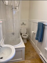 1008 E Republican St, Unit 2 in Seattle, WA - Building Photo - Building Photo