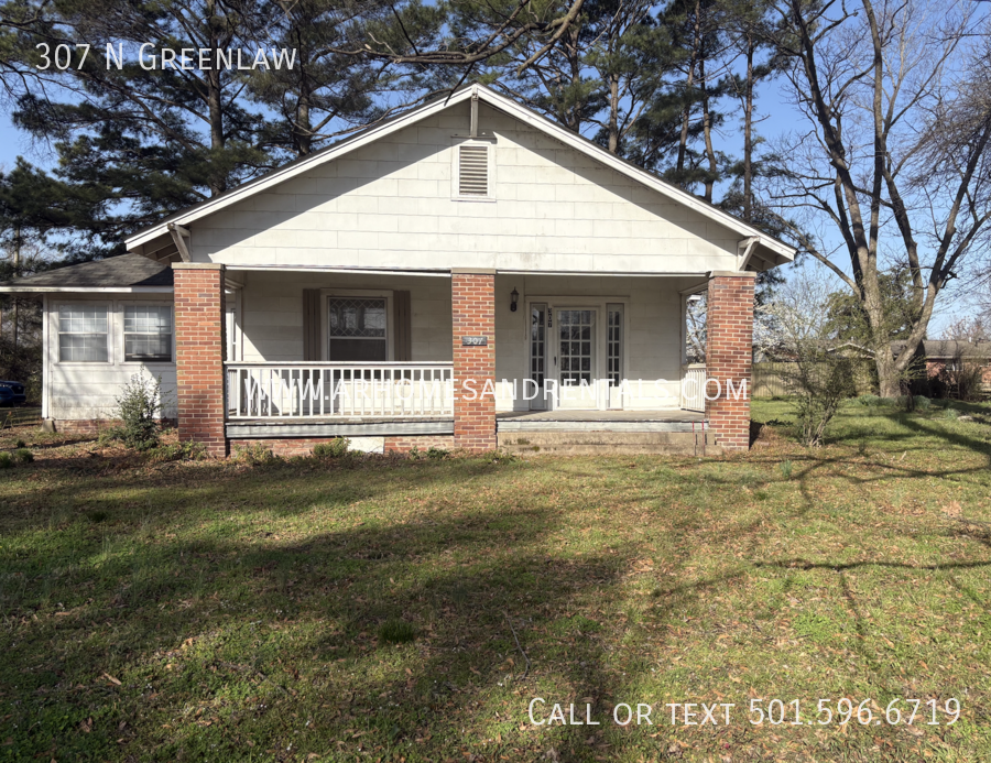 307 N Greenlaw Ave in Carlisle, AR - Building Photo