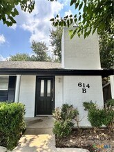 614 Mill St in San Marcos, TX - Building Photo - Building Photo