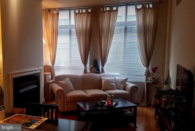 1201 N Garfield St-Unit -411 in Arlington, VA - Building Photo - Building Photo