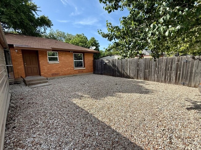 property at 1400 Justin Ln